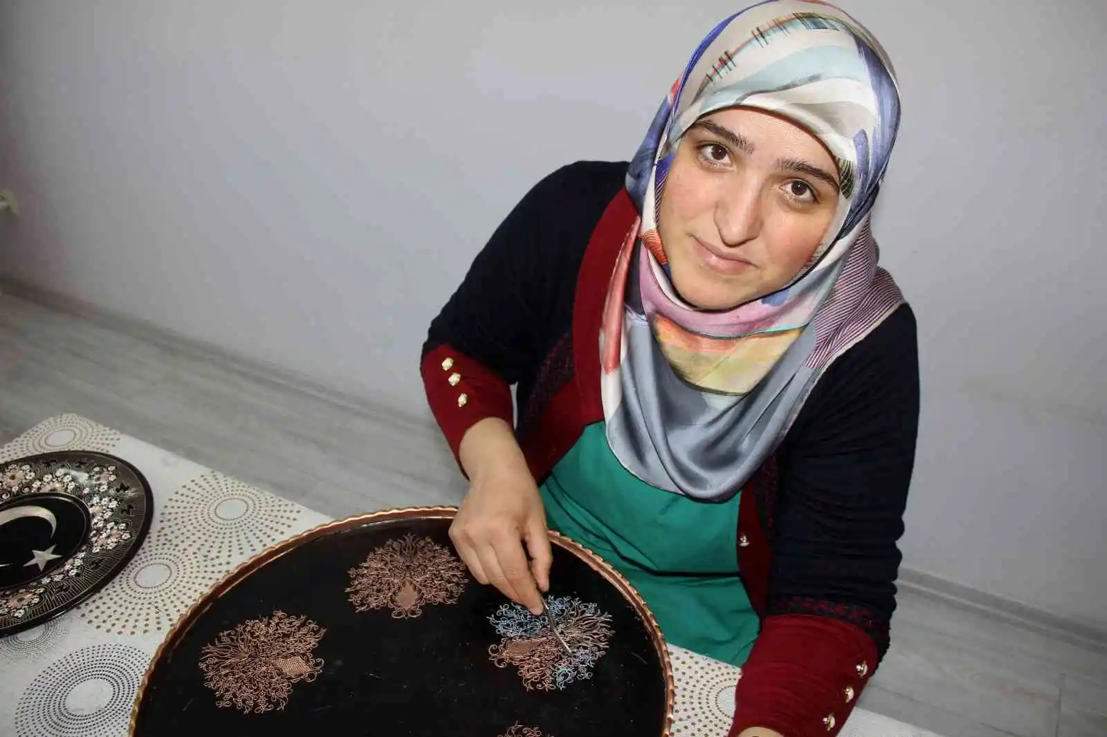 Bakırcılık sanatına ilgi duydu, Erzincan’ın tek kadın bakır ustası oldu