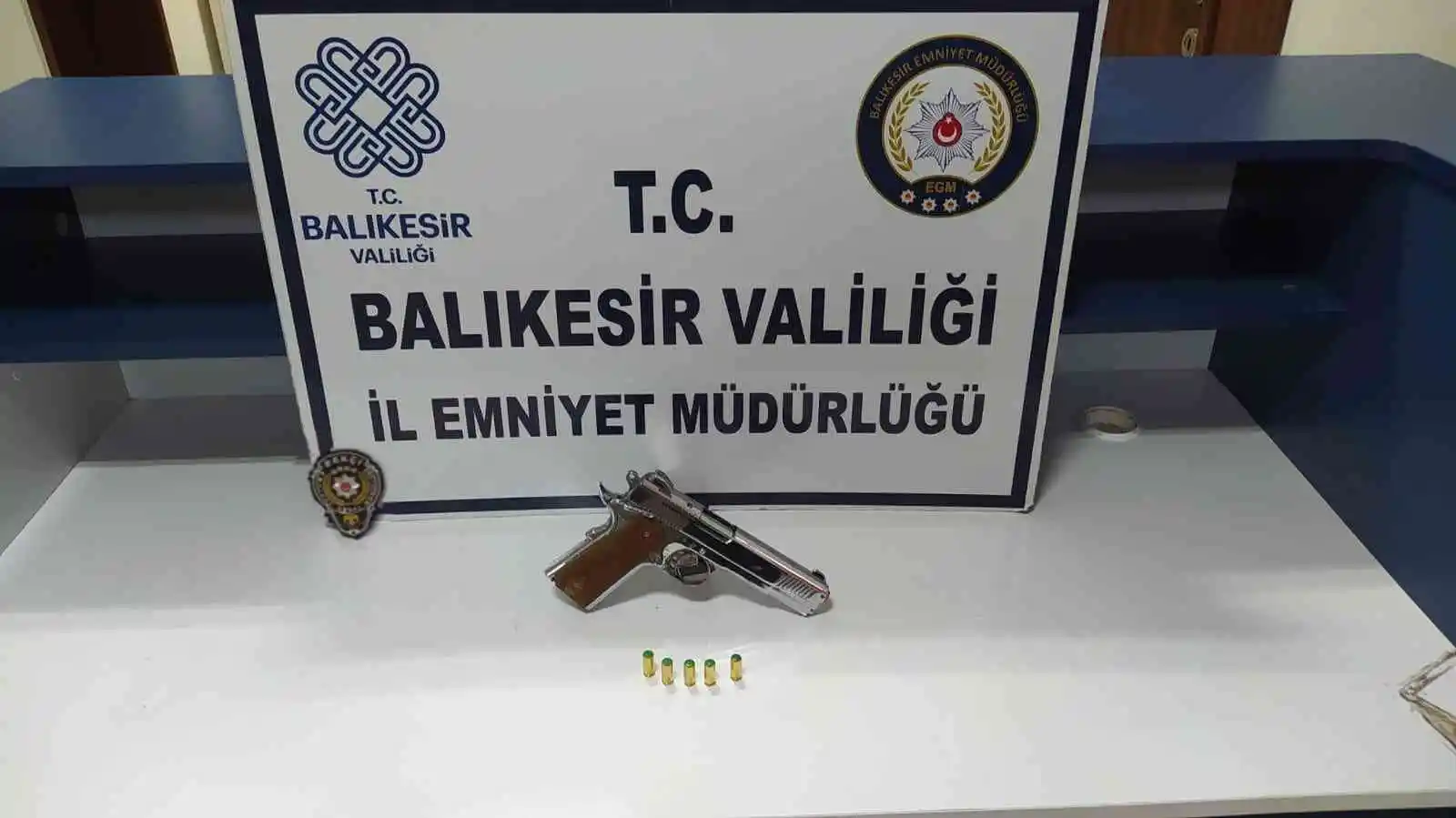 Balıkesir’de aranan 62 şahsa gözaltı