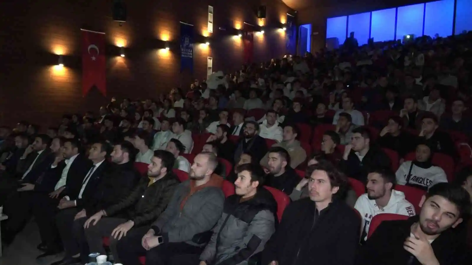 Başkan Aktaş, Dünya Kupası heyecanını gençlerle yaşadı
