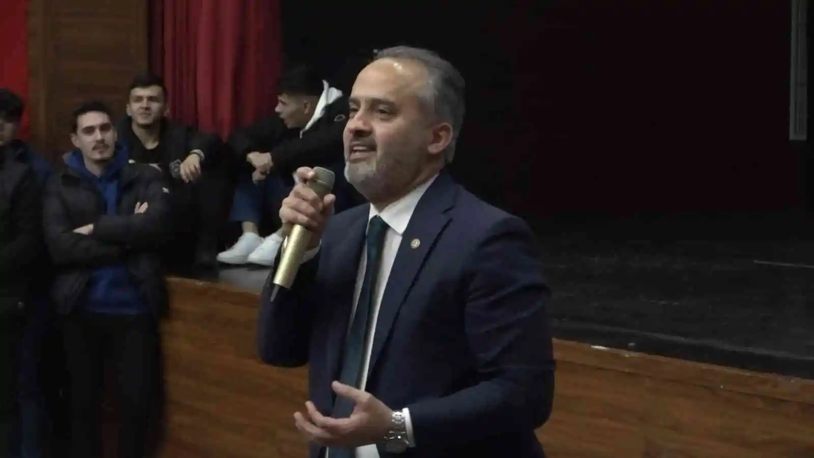 Başkan Aktaş, Dünya Kupası heyecanını gençlerle yaşadı
