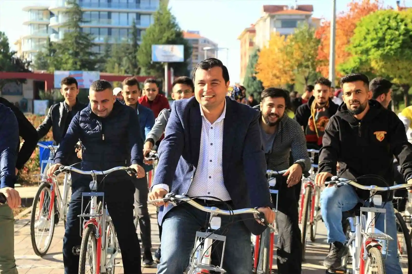 Başkan Çakın Uşak'ı spor üssüne çevirdi