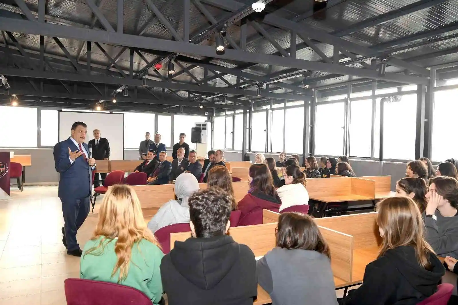 Başkan Gürkan ‘Kariyer Günleri’ programına katıldı