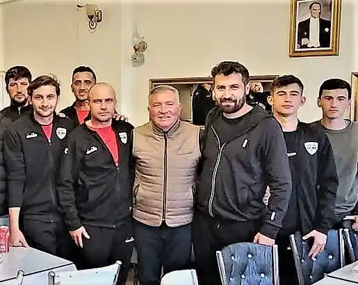 Başkan Kepenek, farklı kazanan Honazspor'u kutladı