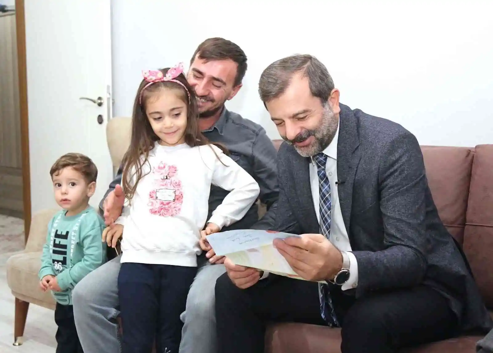 Başkan ve eşi engelliler için mutfağa girdi