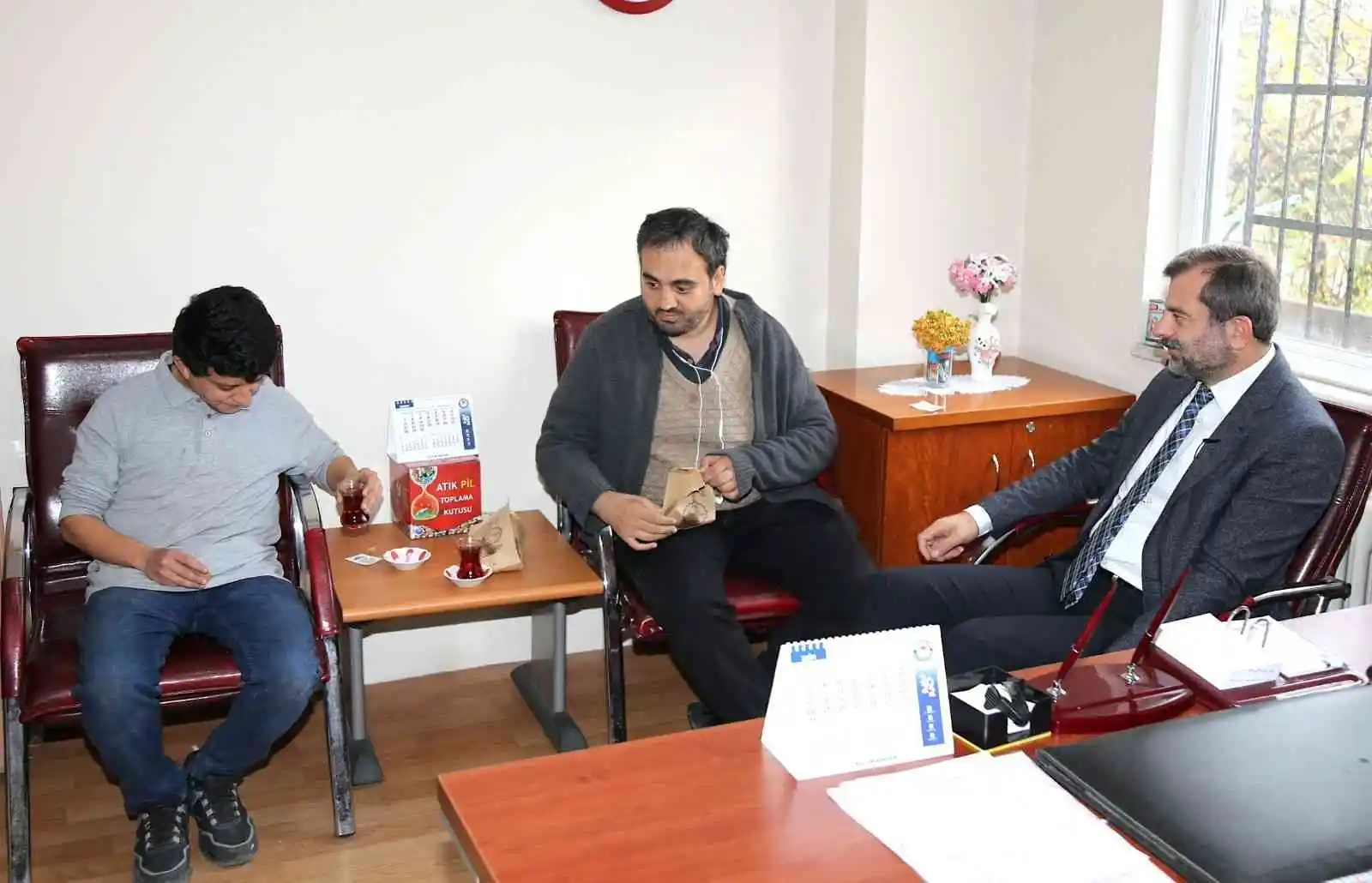 Başkan ve eşi engelliler için mutfağa girdi