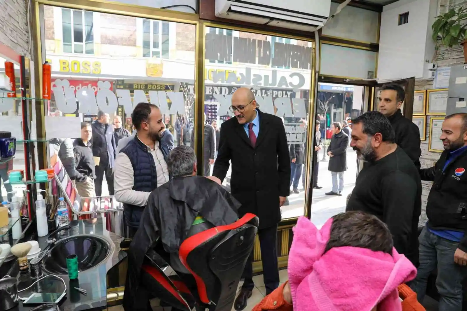 Başkan Vekili Aydın: “Esnafımızı çok önemsiyoruz”