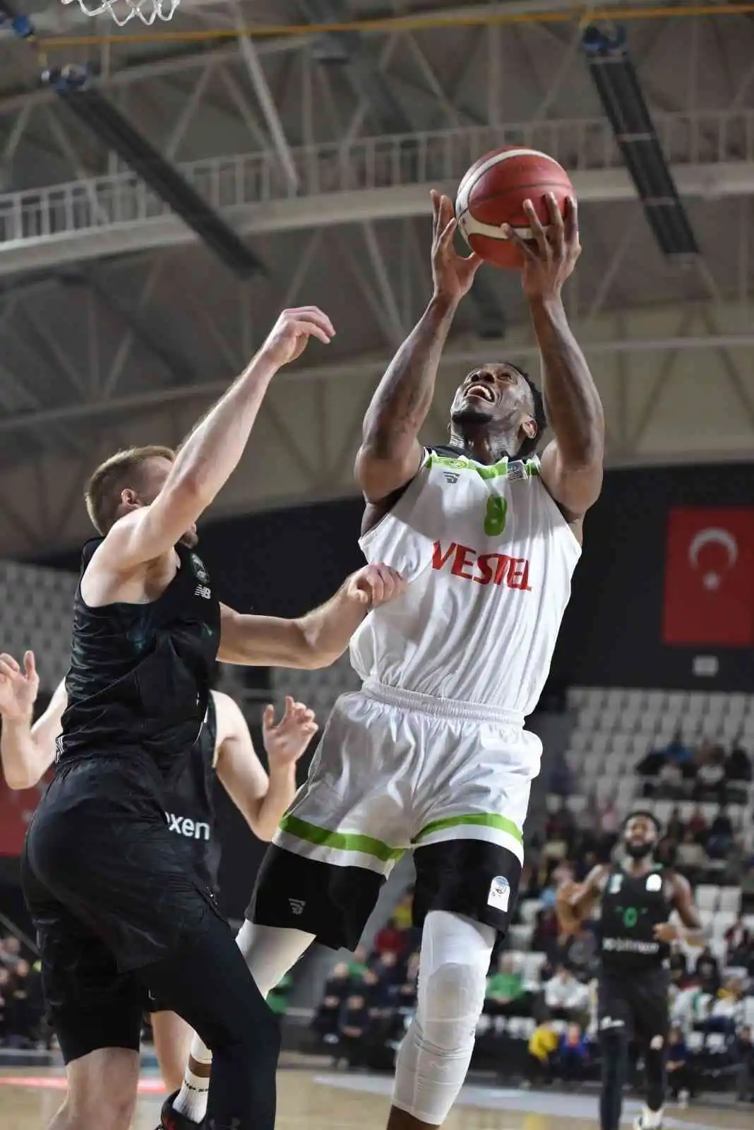 Basketbol Süper Ligi: Manisa Büyükşehir Belediyespor: 73- Darüşşafaka: 92
