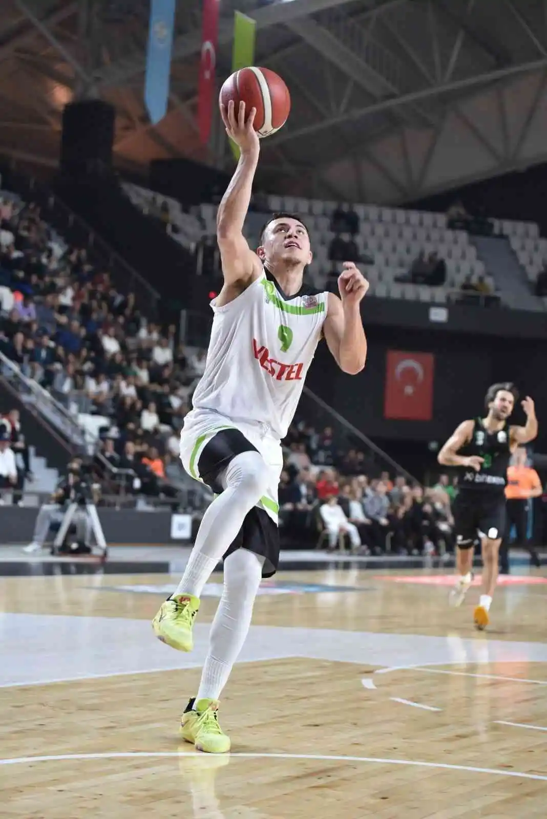 Basketbol Süper Ligi: Manisa Büyükşehir Belediyespor: 73- Darüşşafaka: 92
