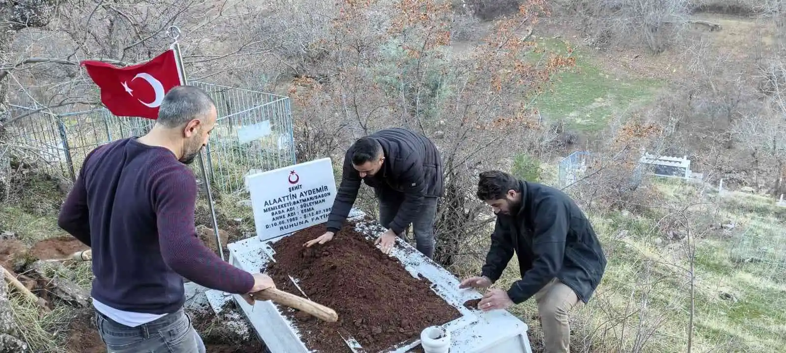 Batman'da şehit mezarları onarılıyor