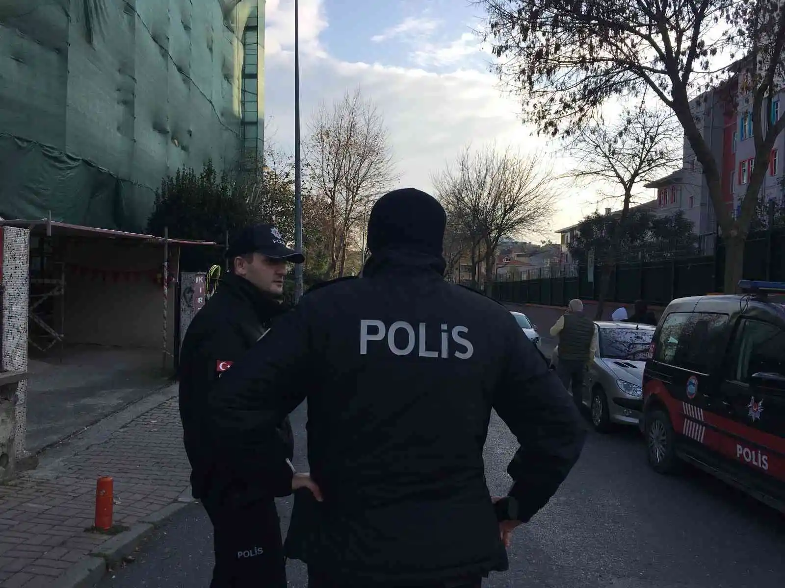 Bayrampaşa ve Gaziosmanpaşa'da okul çevresinde güvenlik denetimi