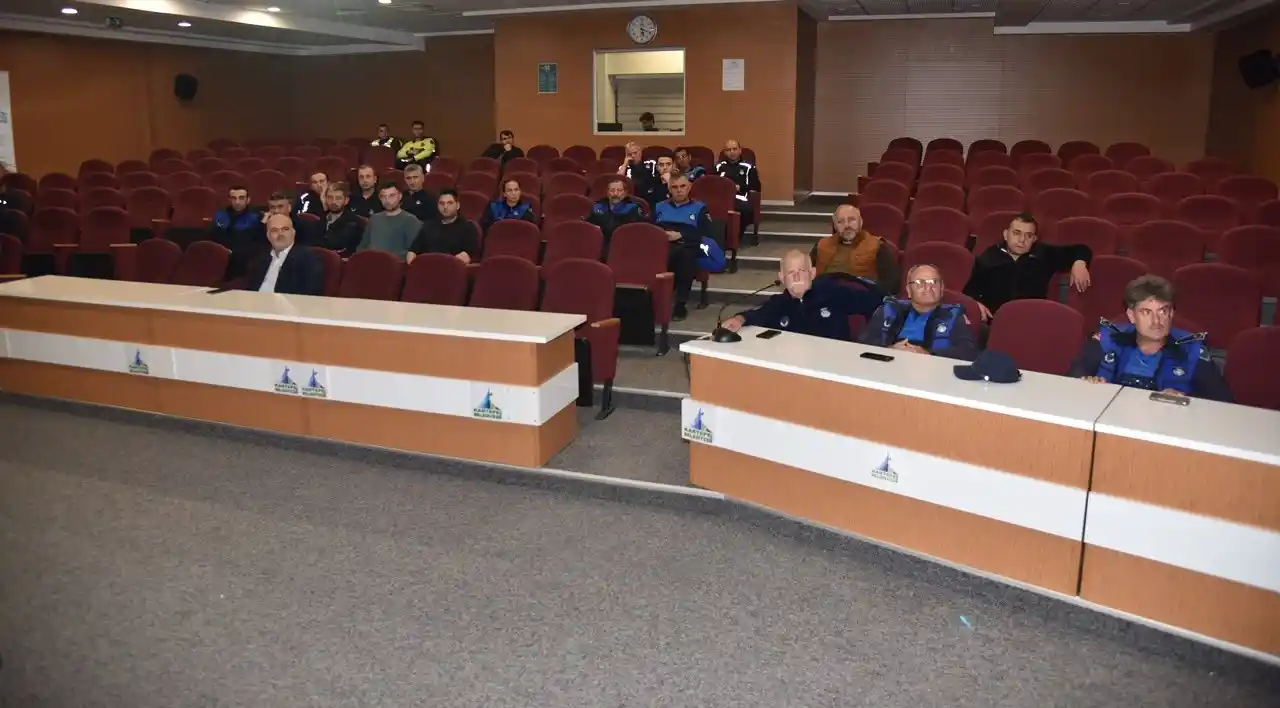 Belediye personeline trafik eğitimi