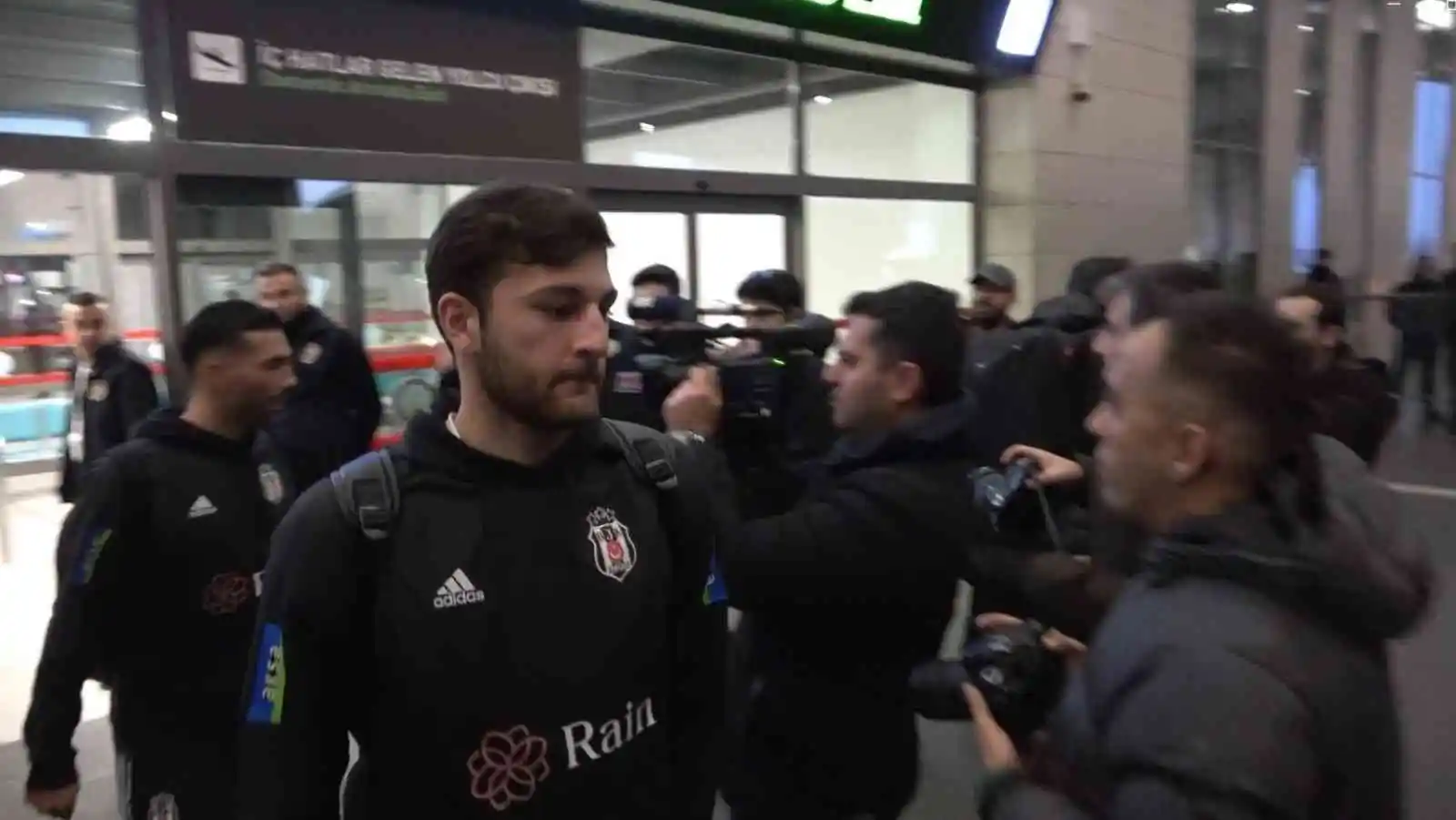 Beşiktaş kafilesi, Gaziantep’te
