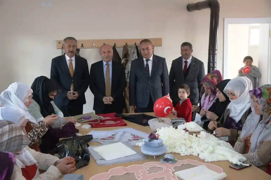 Bitlis’te 37 ‘Köy Yaşam Merkezi’ açıldı