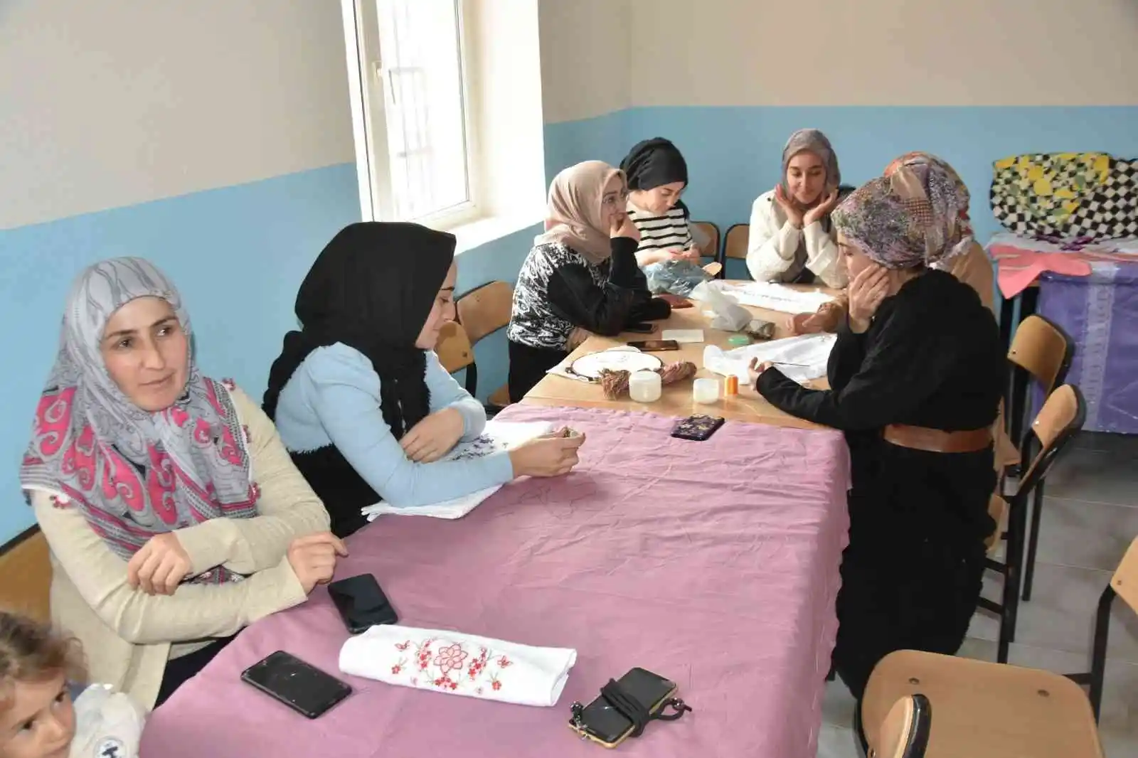 Bitlis'te "Köy Yaşam Merkezleri" açılmaya devam ediyor
