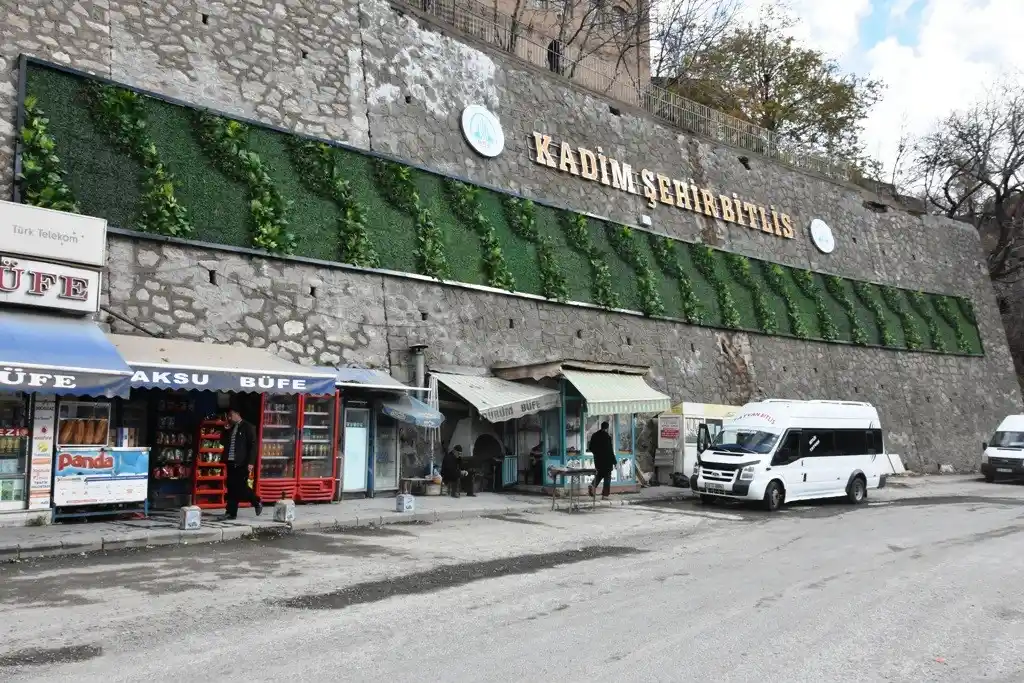 Bitlis’te tarihi köprülerin restorasyonu tamamlandı
