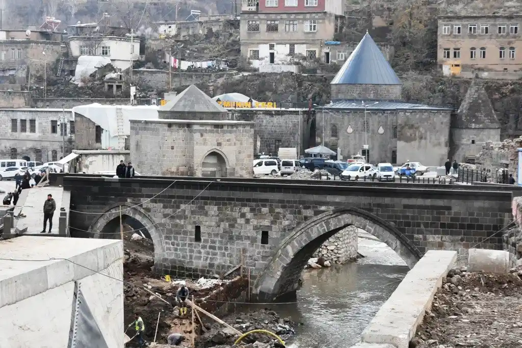 Bitlis’te tarihi köprülerin restorasyonu tamamlandı
