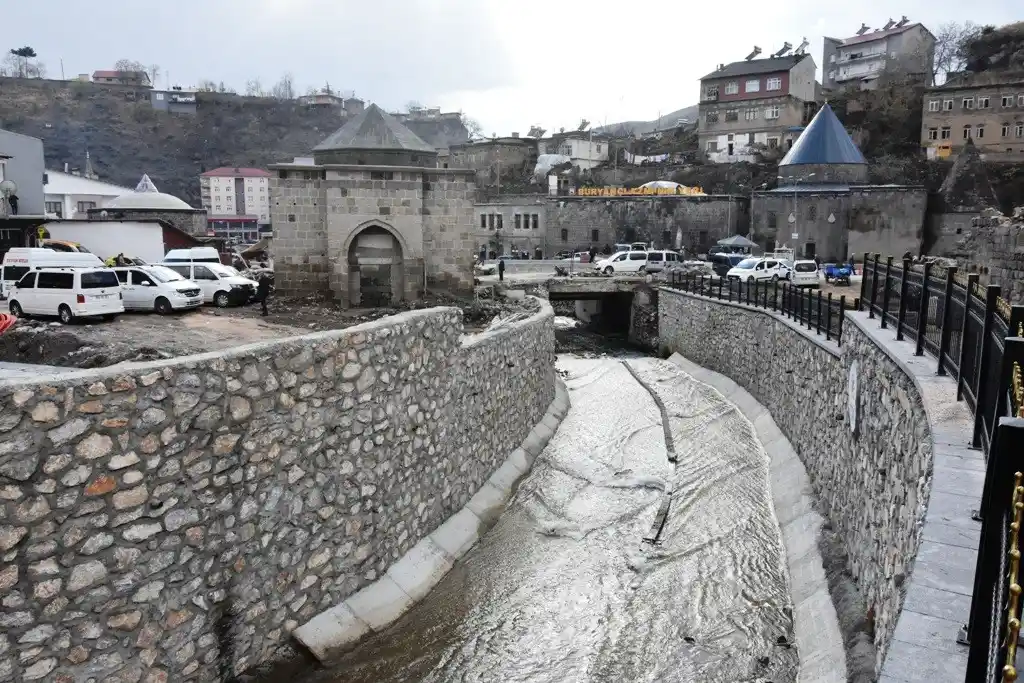 Bitlis’te tarihi köprülerin restorasyonu tamamlandı
