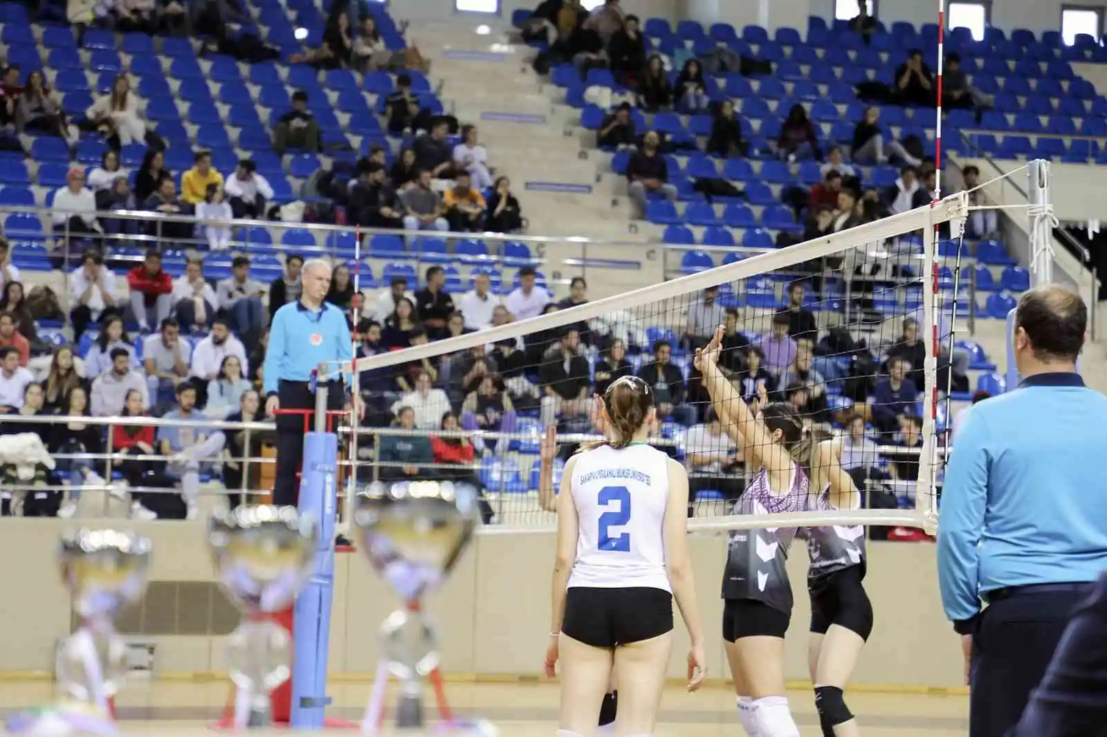 Bölgesel voleybol liginde şampiyon SUBÜ
