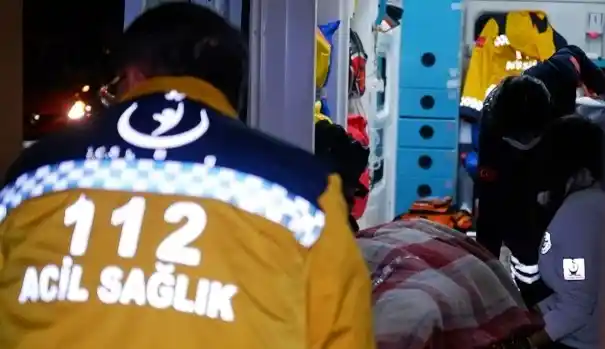 Bulgaristan’ın geri ittiği 1 göçmen donarak öldü, donmak üzere olan 1 göçmen hastaneye kaldırıldı