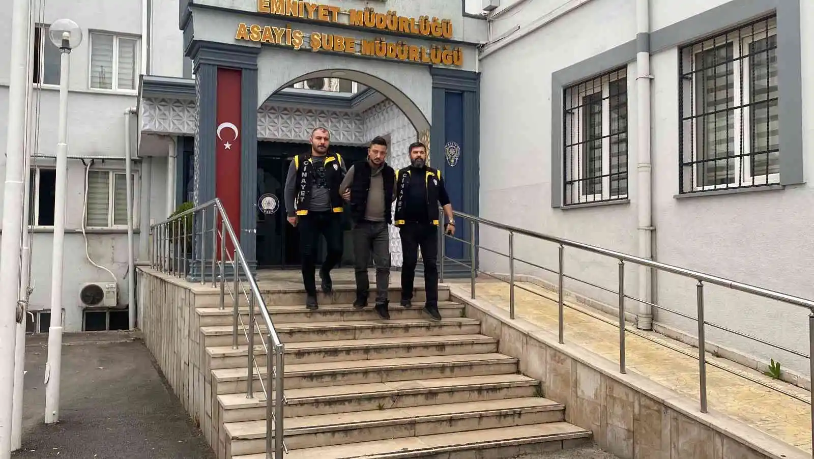 Bursa'da hobi bahçesinde 2 kişiyi öldüren zanlı tutuklandı
