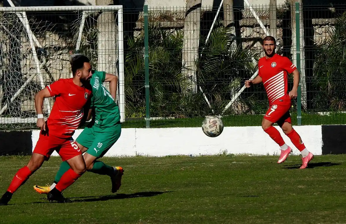 Çeşme Belediyespor, ligin ilk devresini 5-1 galibiyetle kapattı