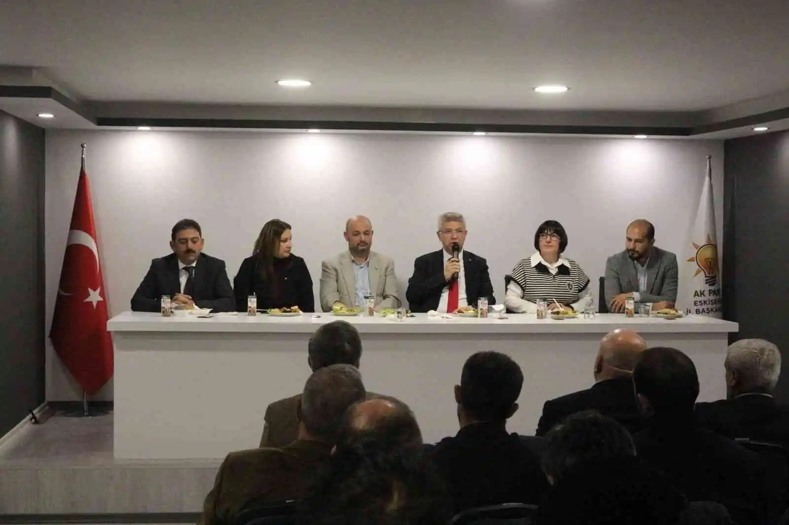 Cumhur İttifakı Odunpazarı teşkilâtları bir araya geldi