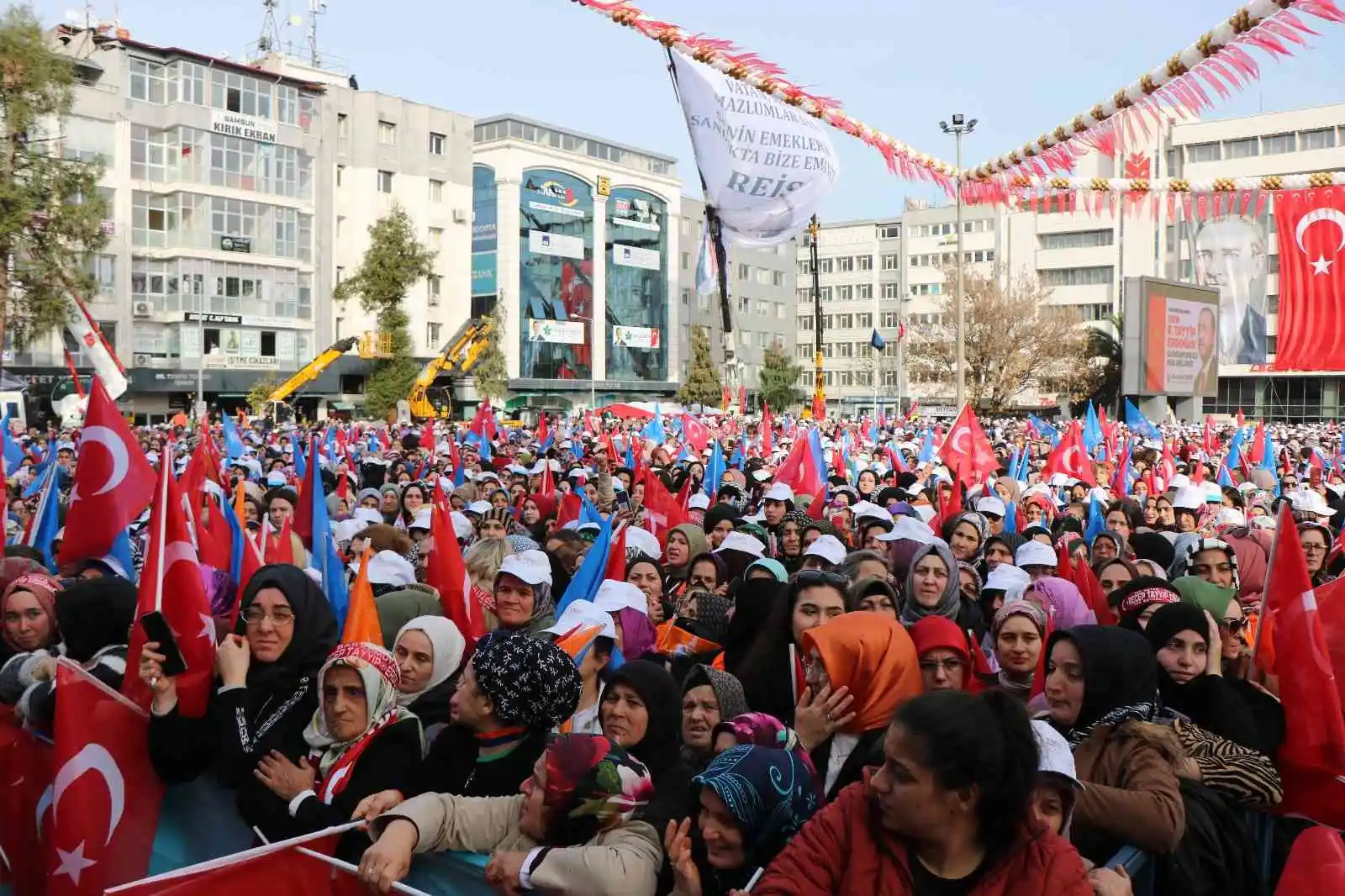 Cumhurbaşkanı Erdoğan: “İthal danışmanlarla yürümedik biz yollarda”
