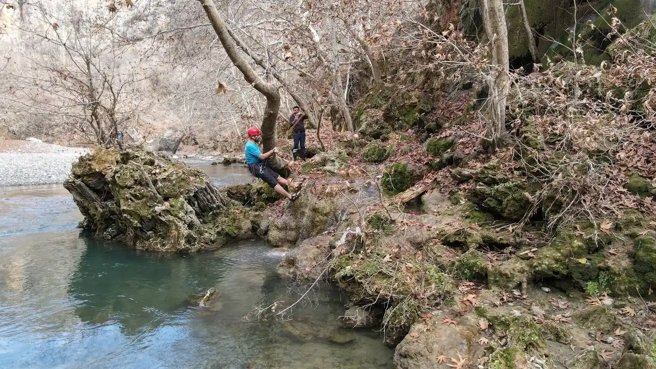 Dağcılar, günlerini Taşköprü Kanyonu’nda kutladı