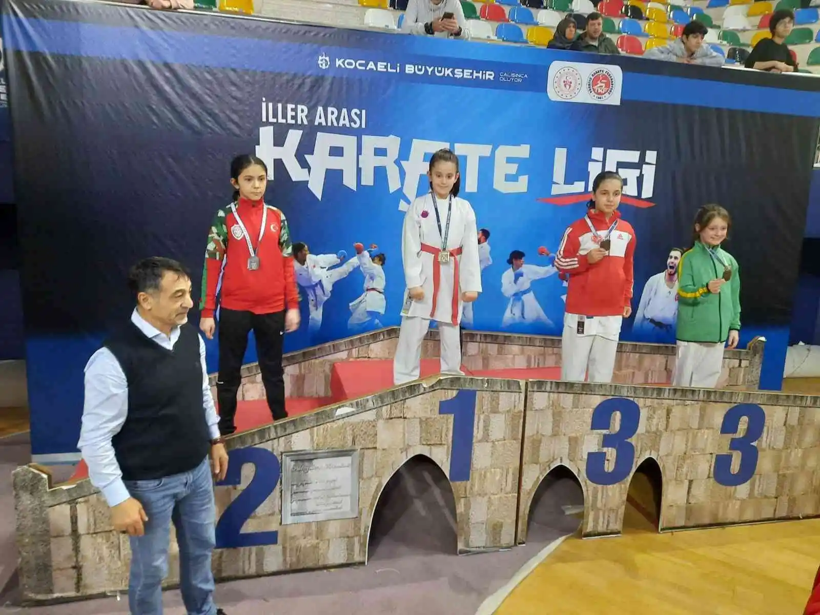 Darıca’nın sporcuları 9 madalya kazandı