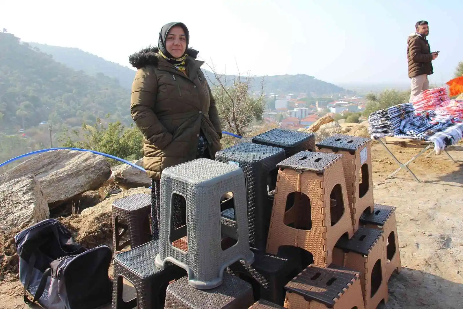 Deve güreşleri kiminin eğlencesi, kiminin ekmek kapısı oldu