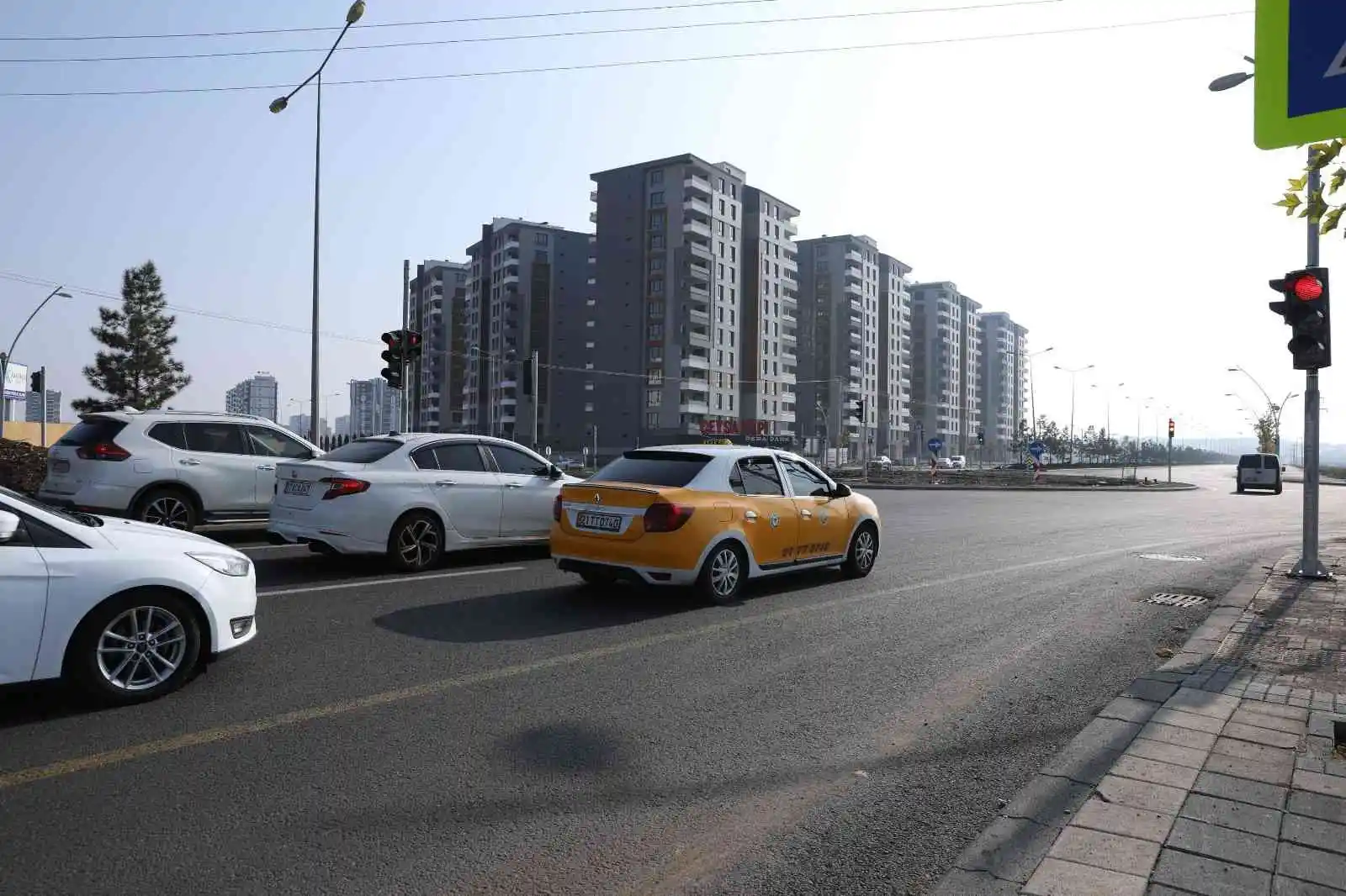 Diyarbakır'da kavşak sinyalizasyon çalışmaları sürüyor
