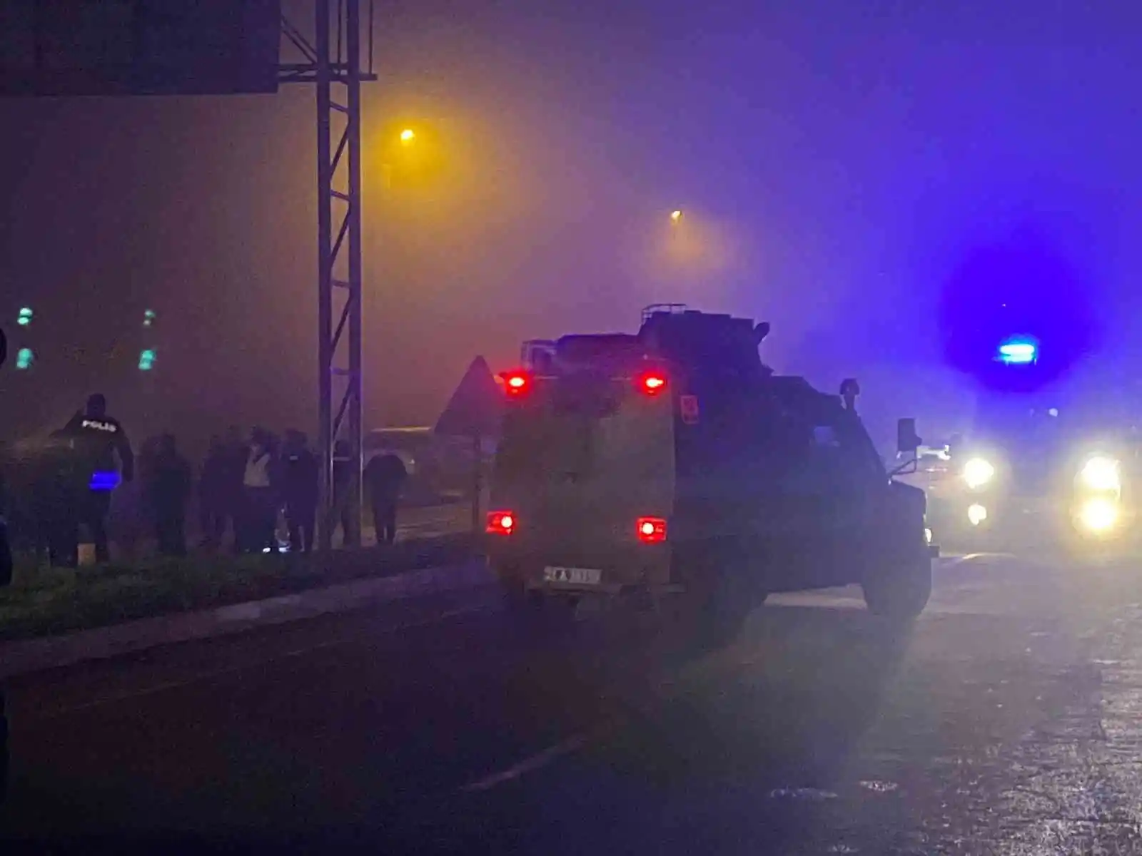 Diyarbakır Valiliğinden bombalı saldırı açıklaması: 9 yaralı, 2 gözaltı
