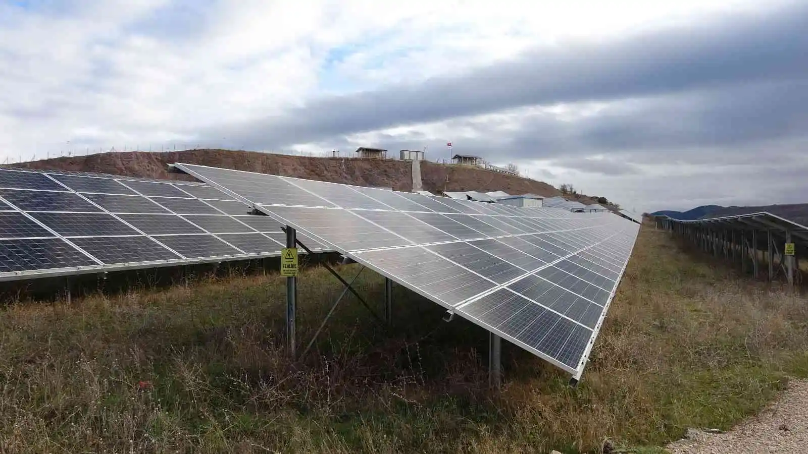 Doğu Karadeniz’in en büyük güneş enerji santrali tam kapasite üretime başladı
