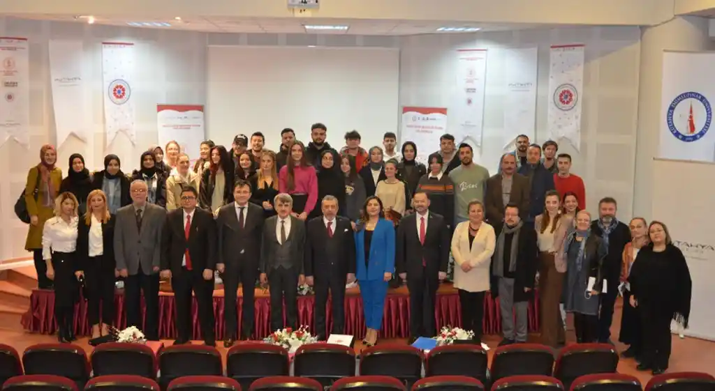 DPÜ'de "Dijital Dünyada Teklif Hakları" konulu konferans