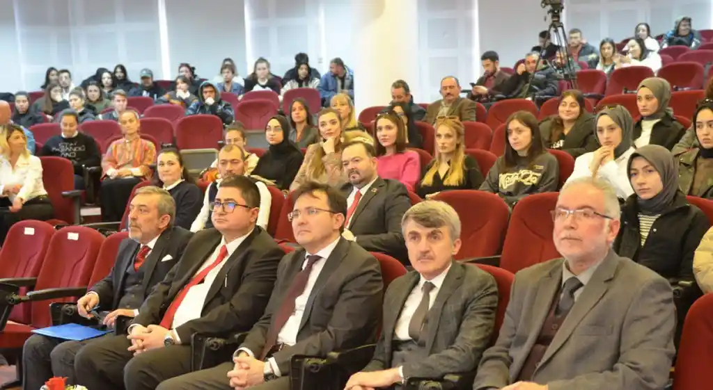 DPÜ’de “Dijital Dünyada Teklif Hakları” konulu konferans