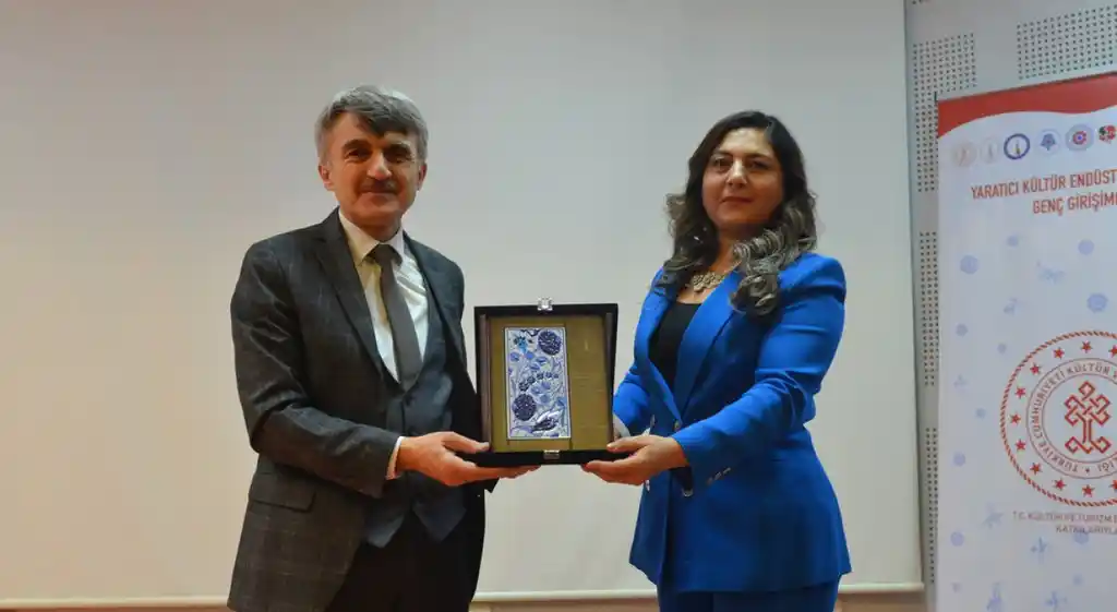 DPÜ’de “Dijital Dünyada Teklif Hakları” konulu konferans