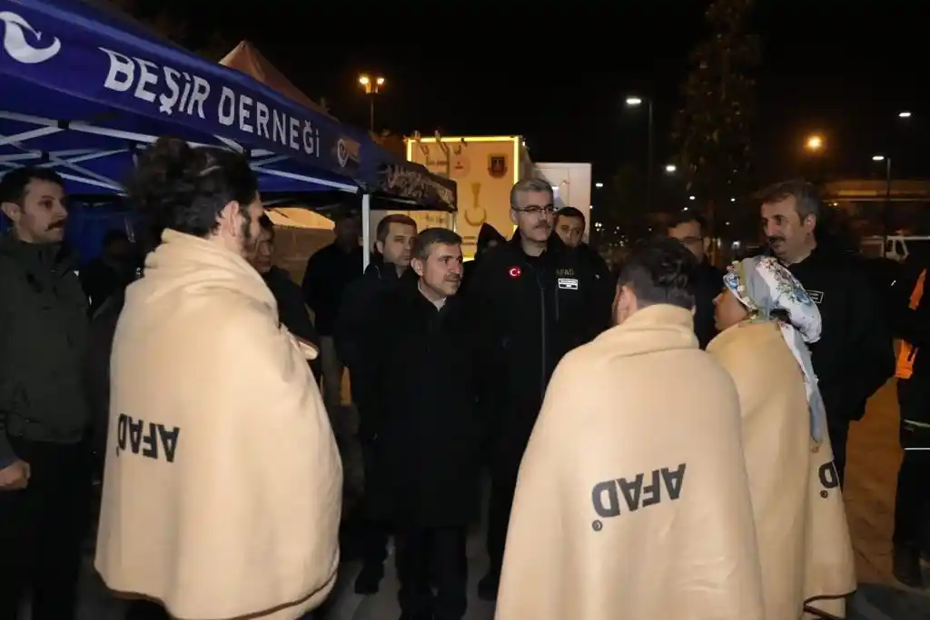 Düzce 727 binadan 82'si yakıldı