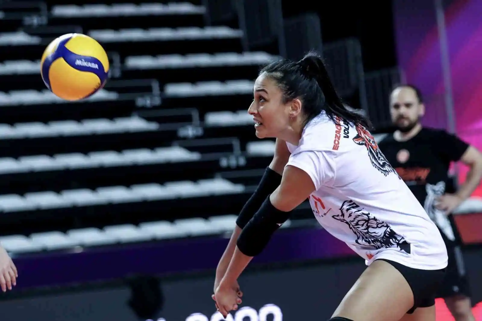 Eczacıbaşı Dynavit, FIVB Kulüpler Dünya Şampiyonası için Antalya’da
