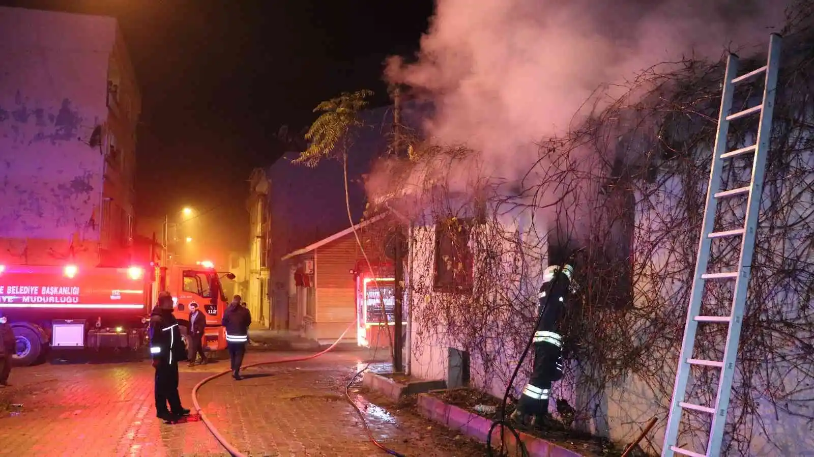 Edirne'de tek katlı evde yangın
