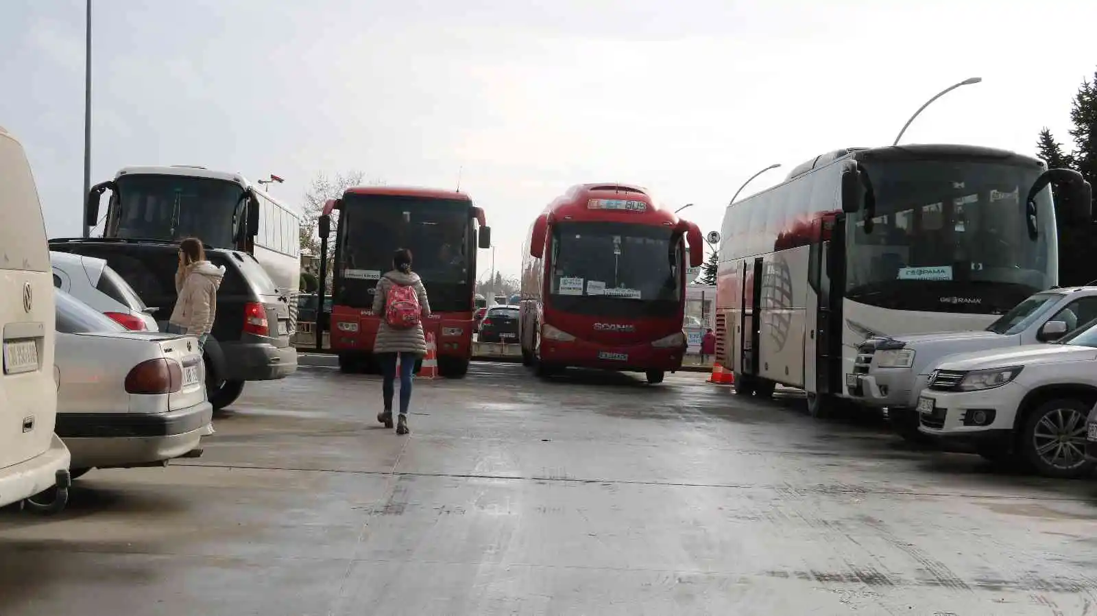 Edirne’ye akın eden Bulgarlar esnafın yüzünü güldürdü
