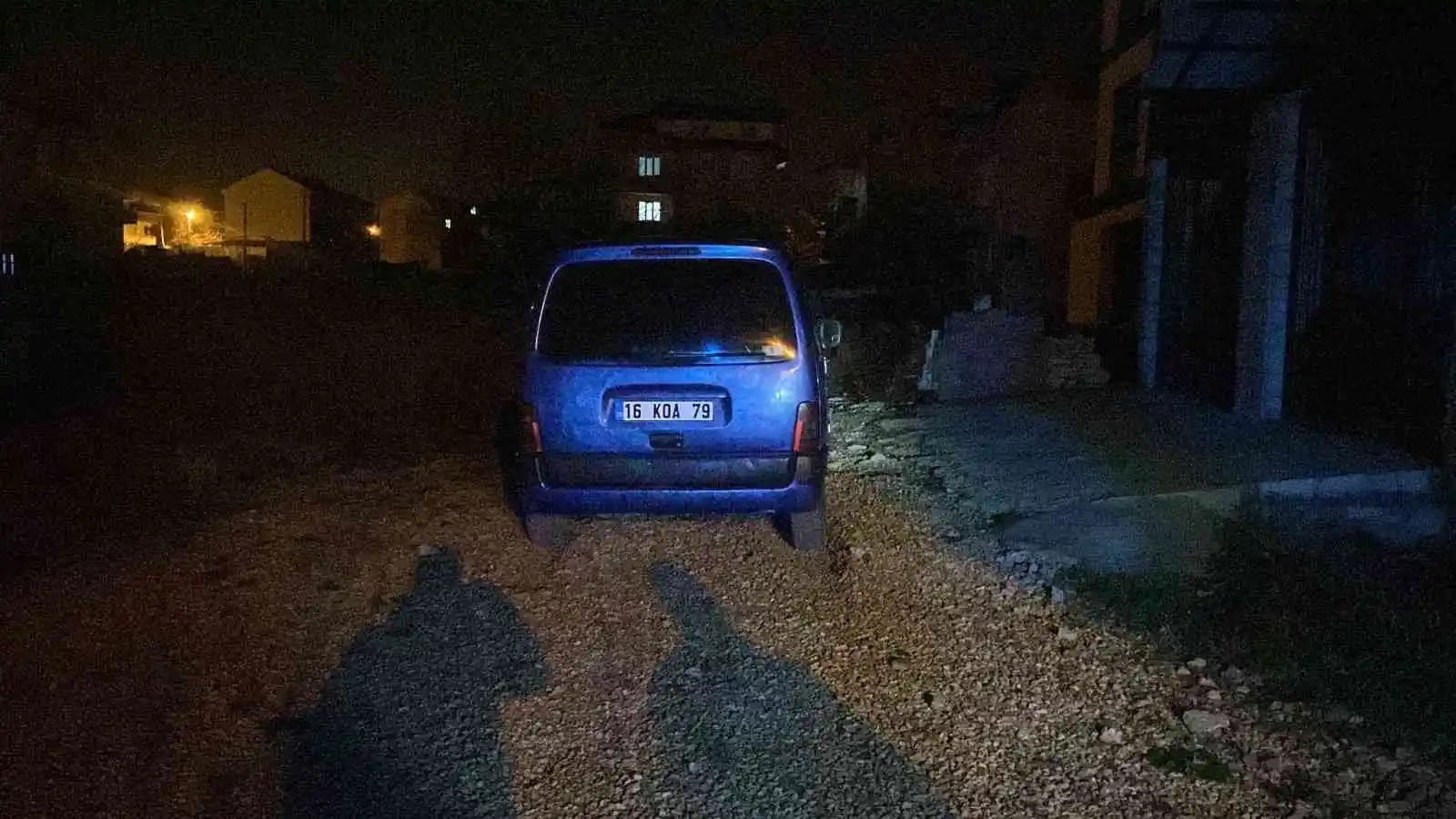 Ehliyetsiz sürücü kovalamaca sonucu yakalandı
