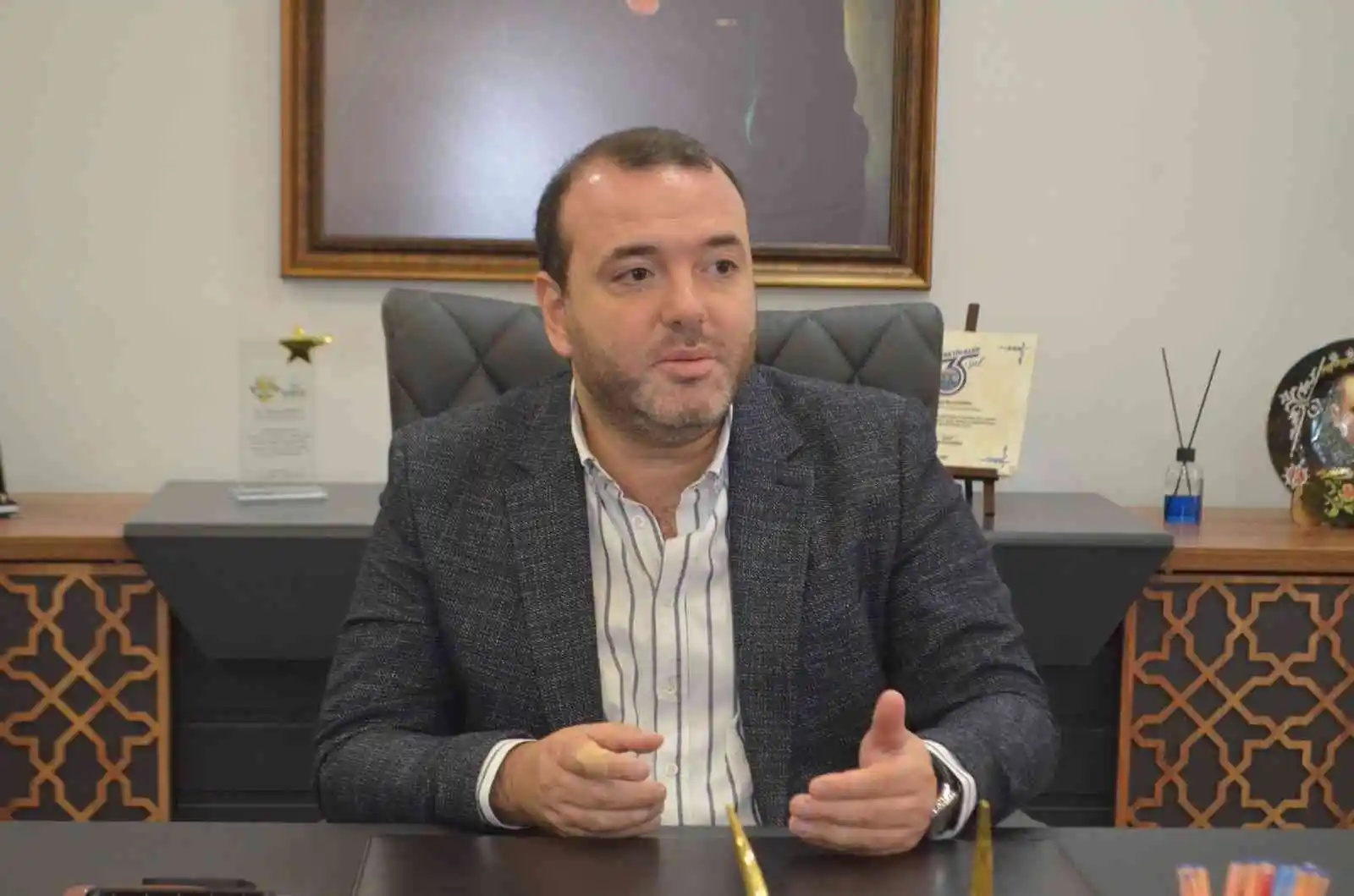 Erbul, "Mahalle bakkallarını bitirdiler"