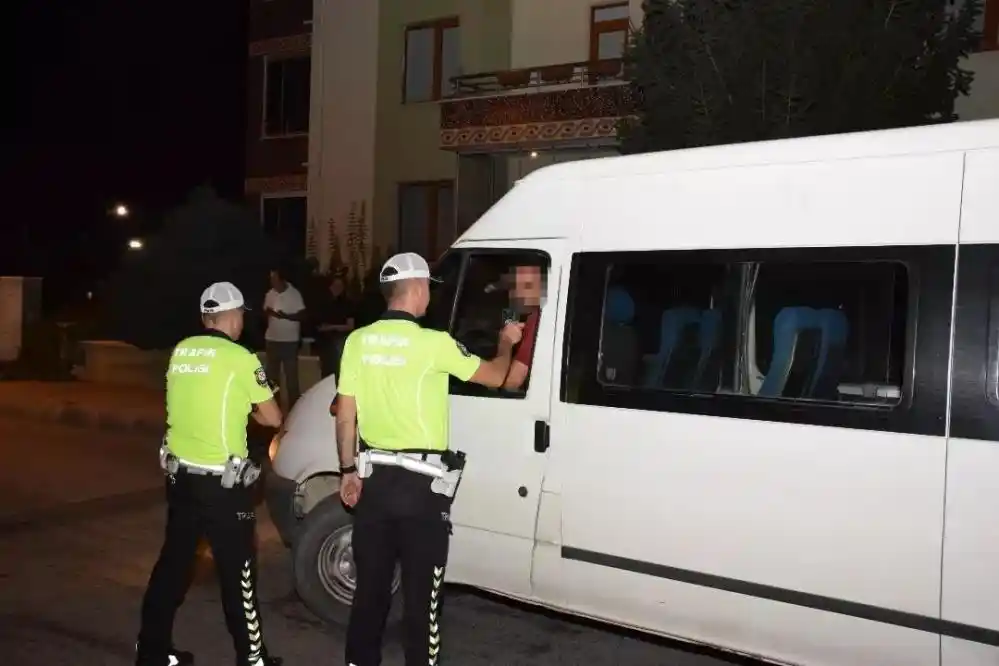 Erzincan'da 15 günde 19 sürücüye alkollü araç kullanmaktan ceza yazıldı

