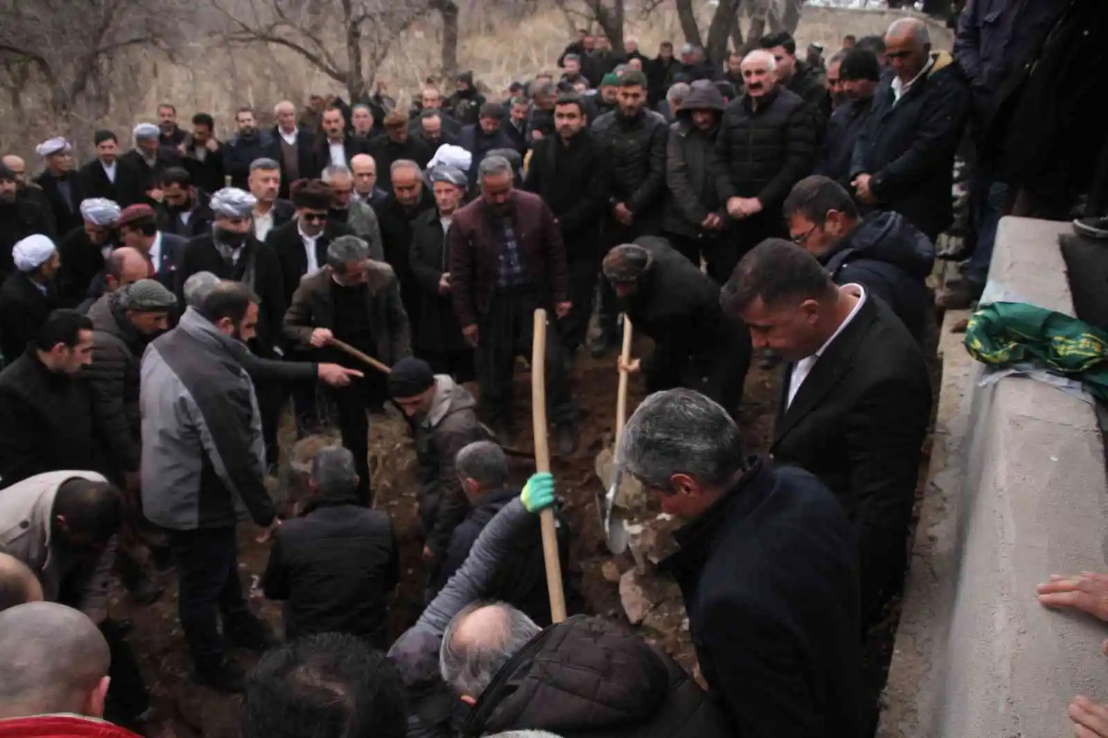 Eski Hakkari milletvekili Naim Geylani son yolculuğuna uğurlandı
