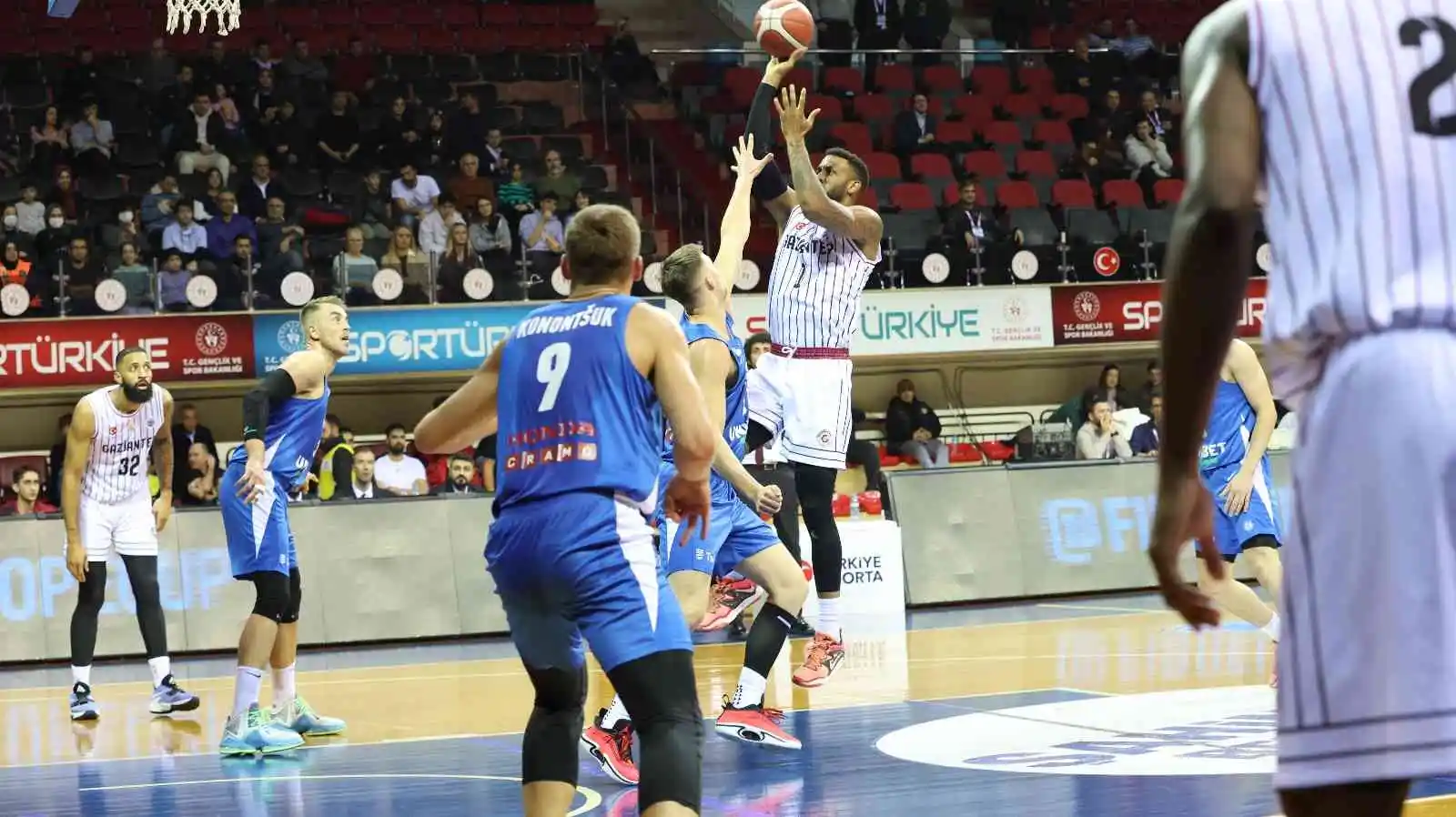 FIBA Erkekler Avrupa Kupası: Gaziantep Basketbol: 77 - Kalev: 62