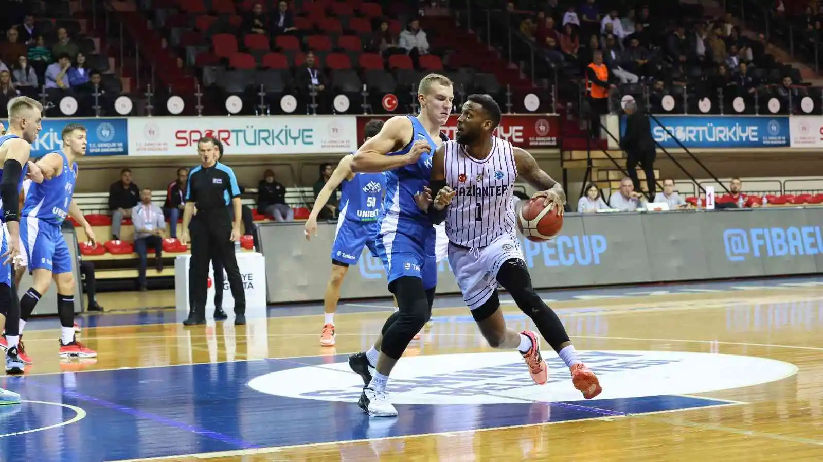 FIBA Erkekler Avrupa Kupası: Gaziantep Basketbol: 77 - Kalev: 62