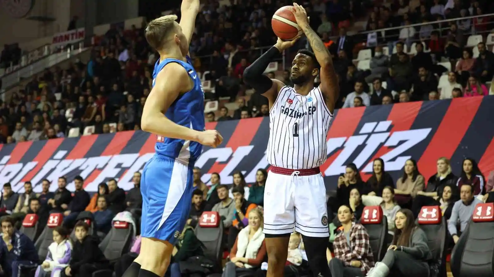 FIBA Erkekler Avrupa Kupası: Gaziantep Basketbol: 77 - Kalev: 62