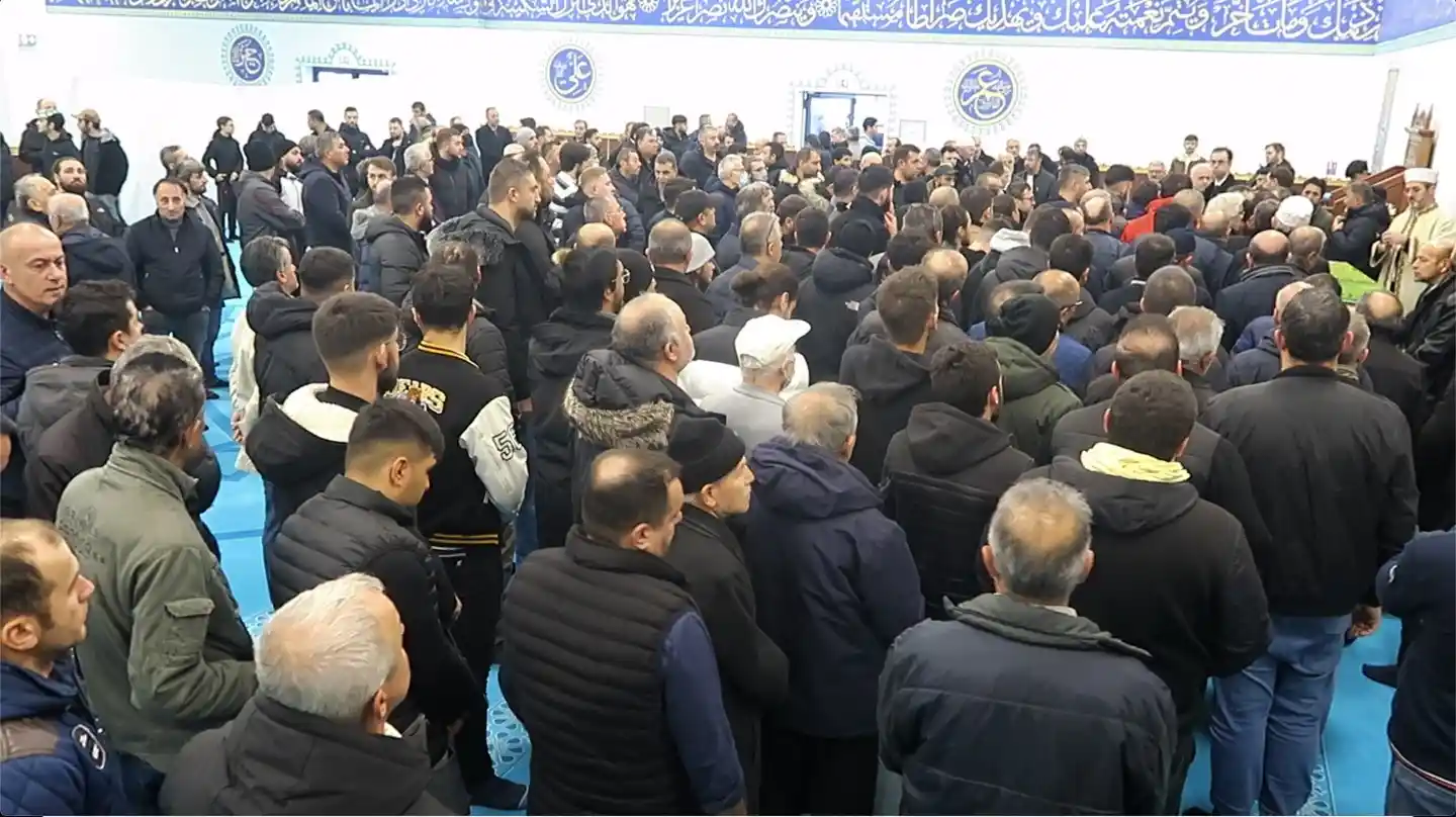 Fransa’da öldürülen 19 yaşındaki Türk gencin cenazesi Türkiye’ye uğurlandı