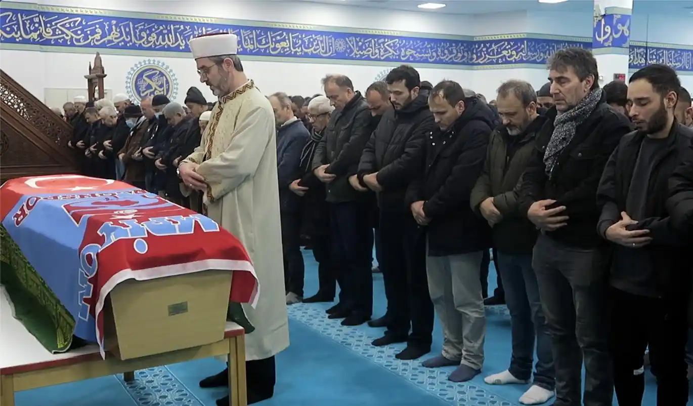 Fransa’da öldürülen 19 yaşındaki Türk gencin cenazesi Türkiye’ye uğurlandı