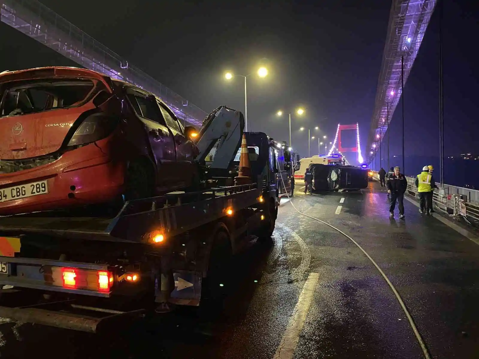 FSM Köprüsü’nde zincirleme kaza: 3 yaralı